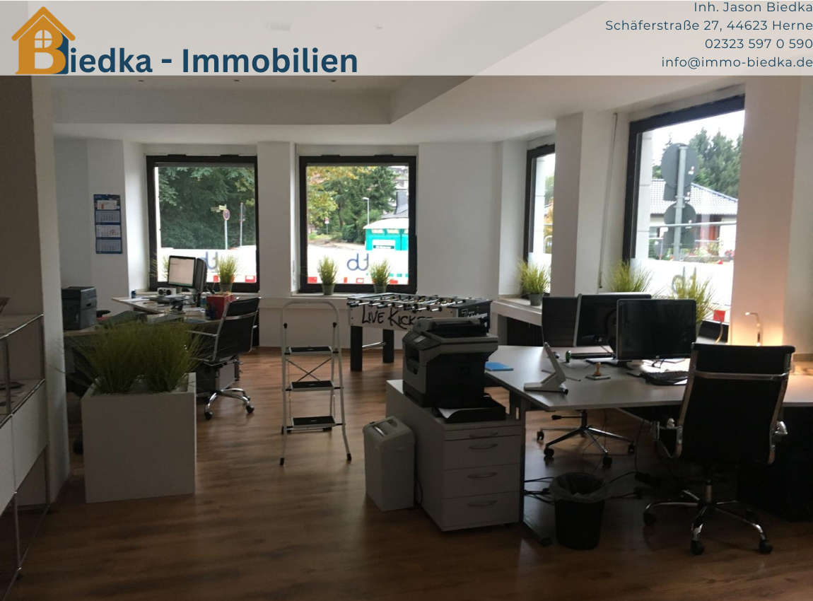 Bürofläche (eingerichtet) – Blick auf Fenster
